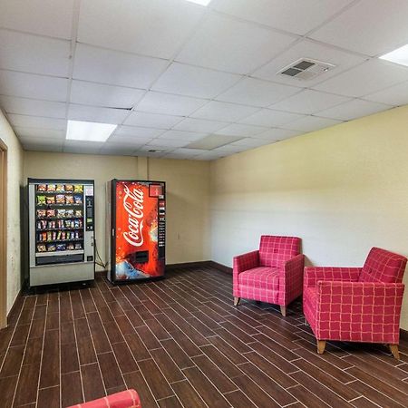 Quality Inn Shawnee I-40 מראה חיצוני תמונה