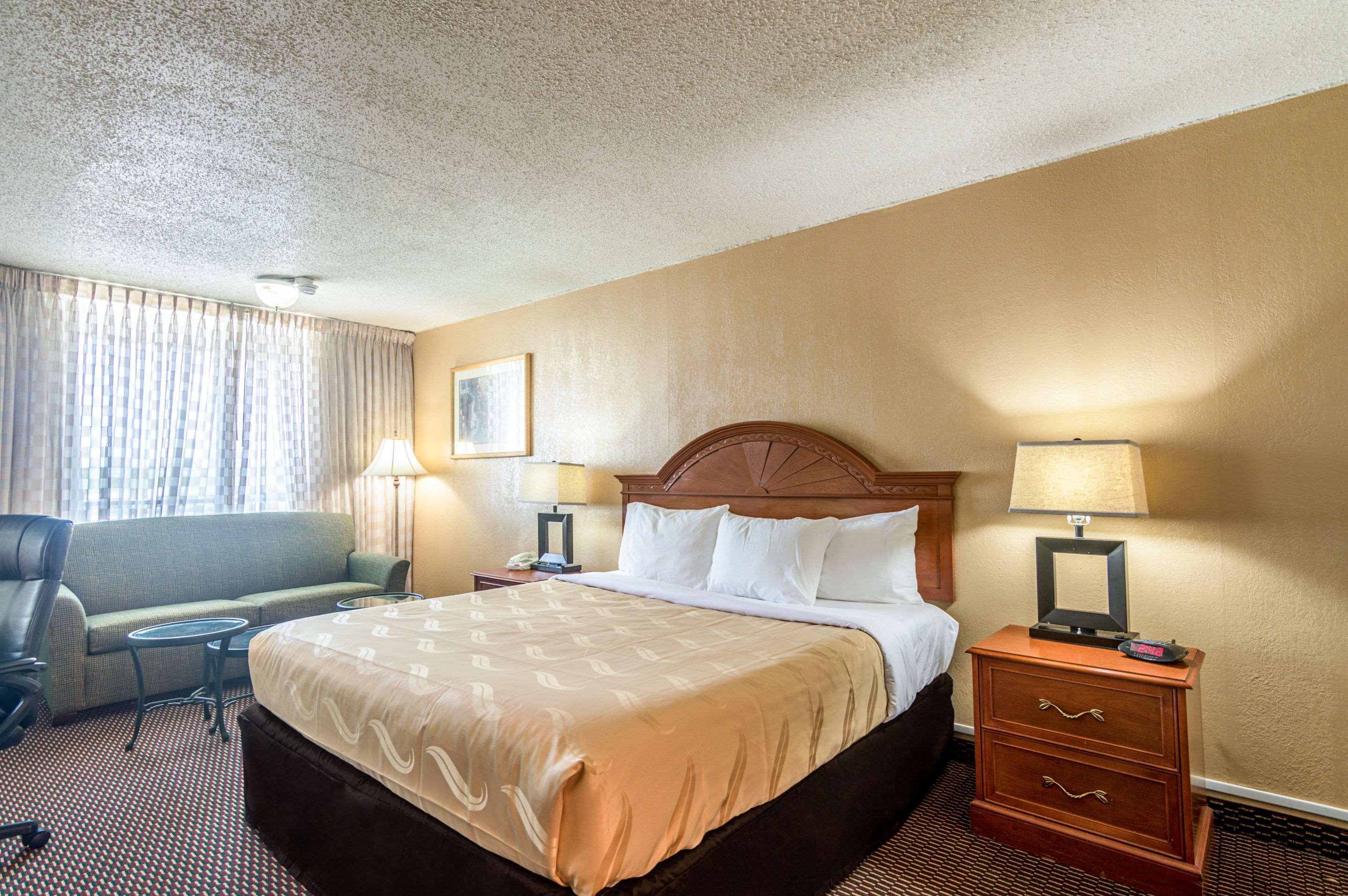 Quality Inn Shawnee I-40 מראה חיצוני תמונה