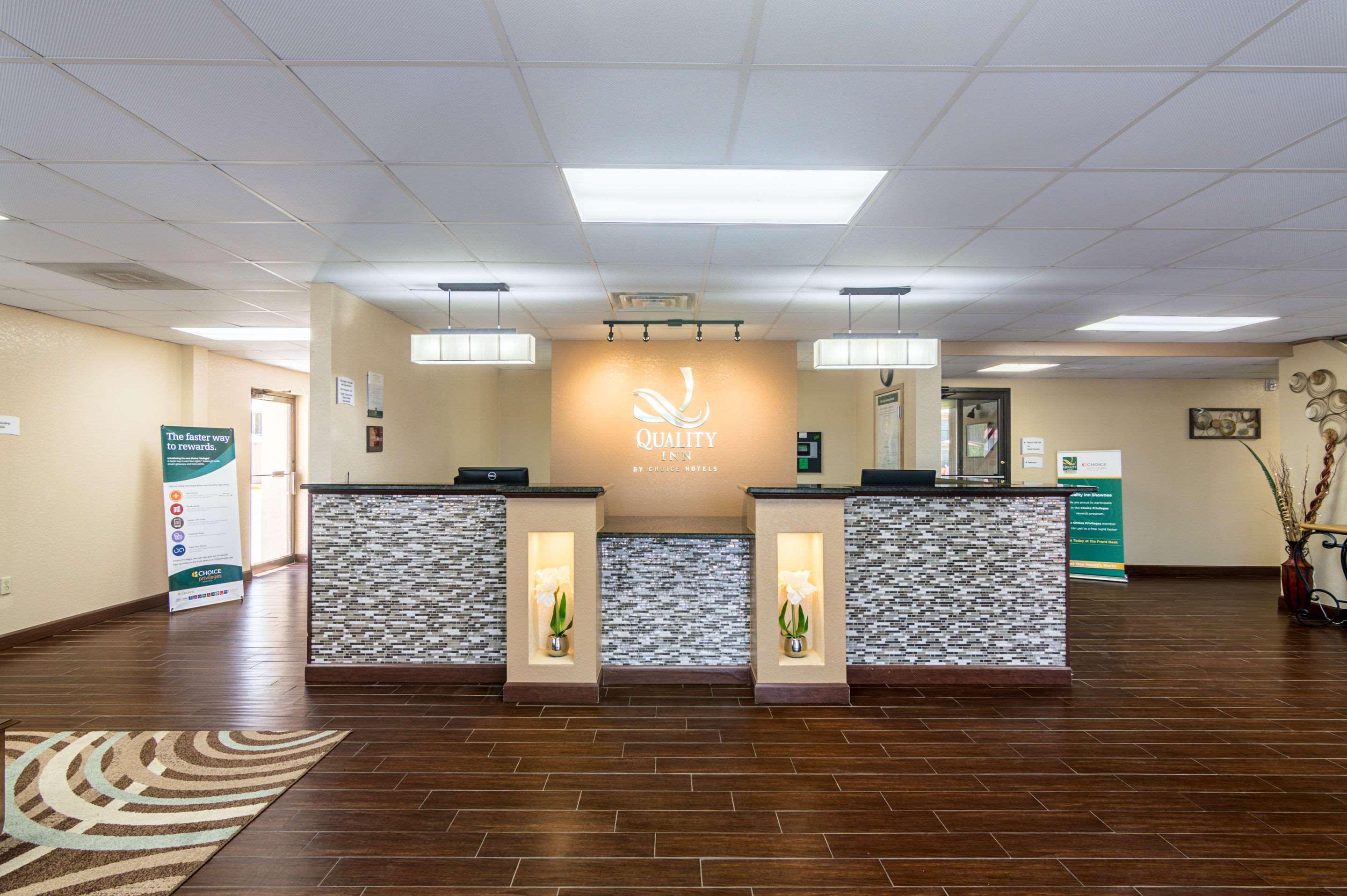 Quality Inn Shawnee I-40 מראה חיצוני תמונה