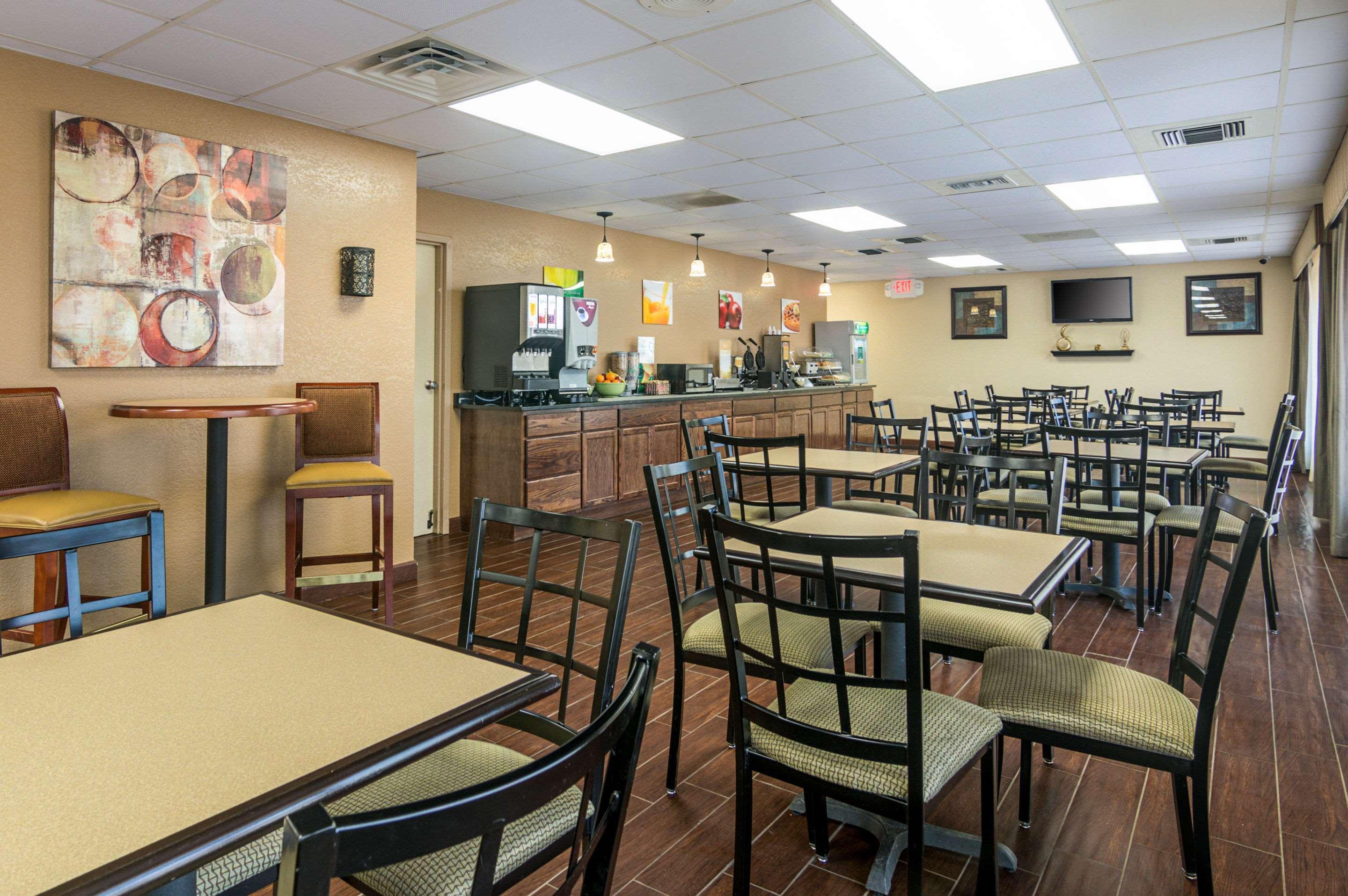 Quality Inn Shawnee I-40 מראה חיצוני תמונה