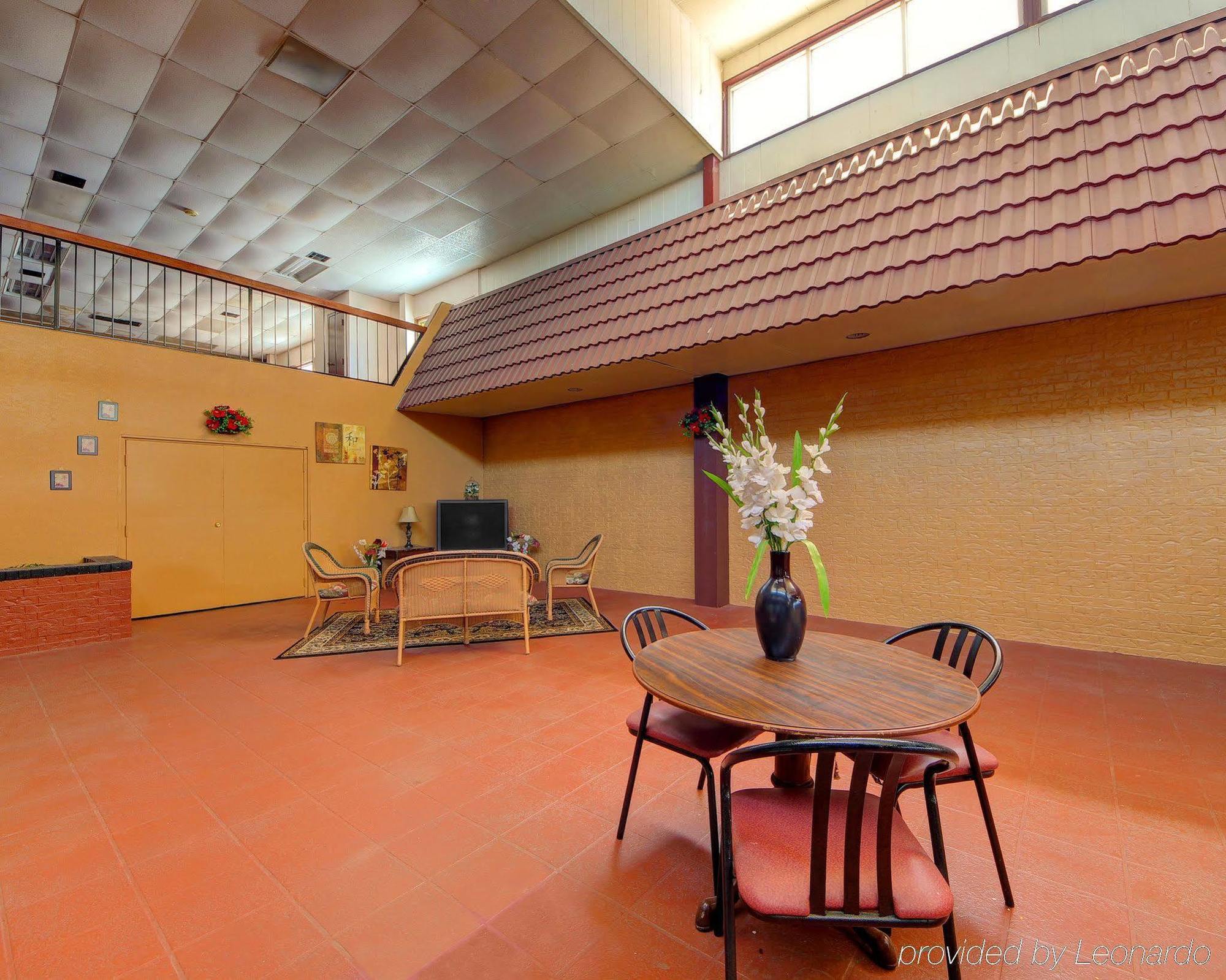 Quality Inn Shawnee I-40 מראה חיצוני תמונה