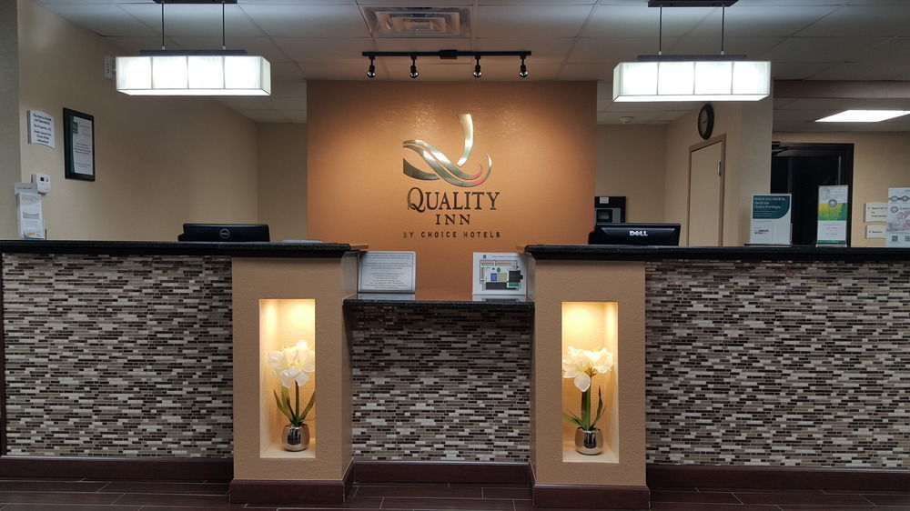 Quality Inn Shawnee I-40 מראה חיצוני תמונה