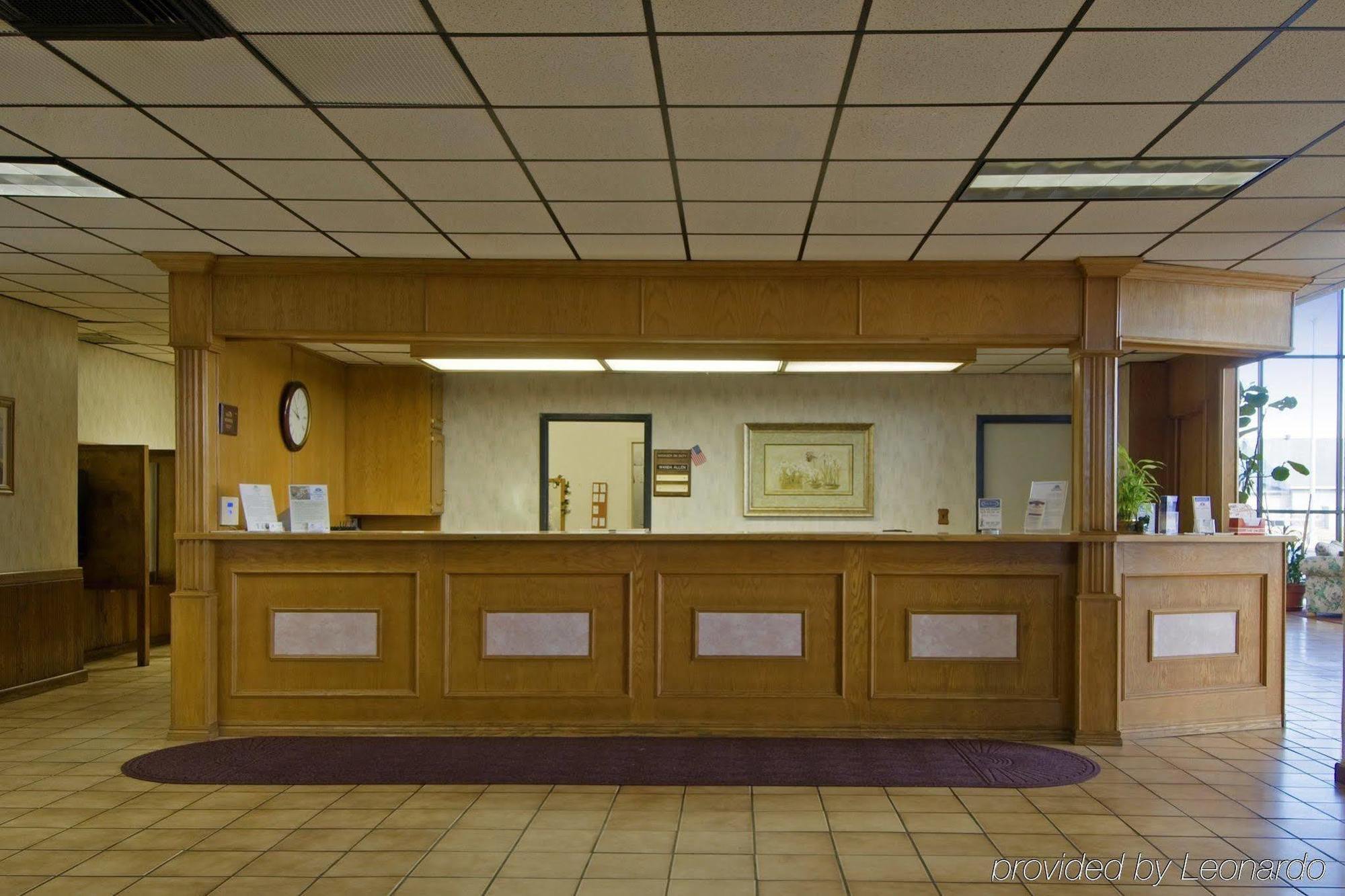 Quality Inn Shawnee I-40 מראה פנימי תמונה
