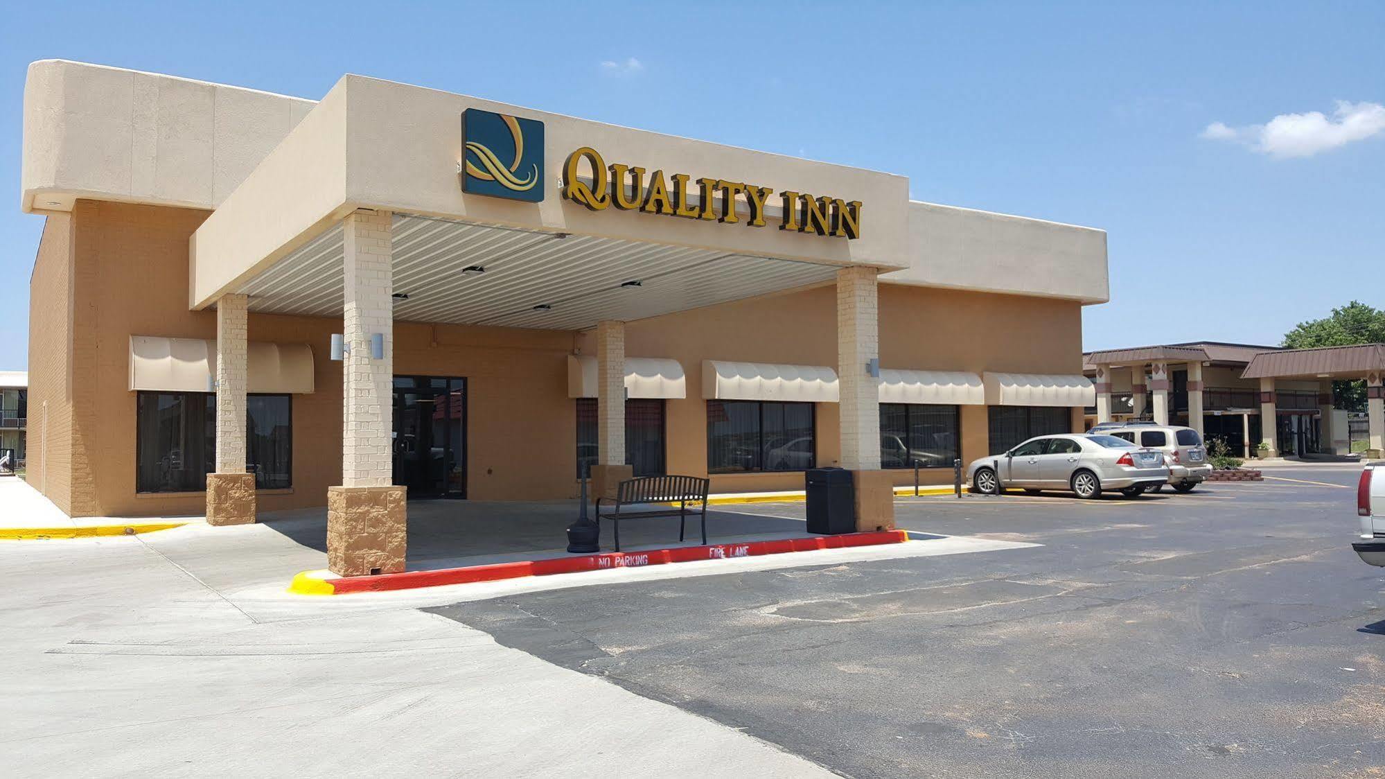 Quality Inn Shawnee I-40 מראה חיצוני תמונה