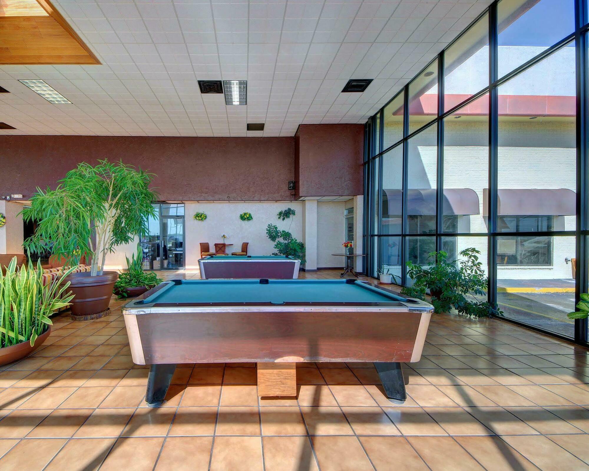 Quality Inn Shawnee I-40 מראה חיצוני תמונה