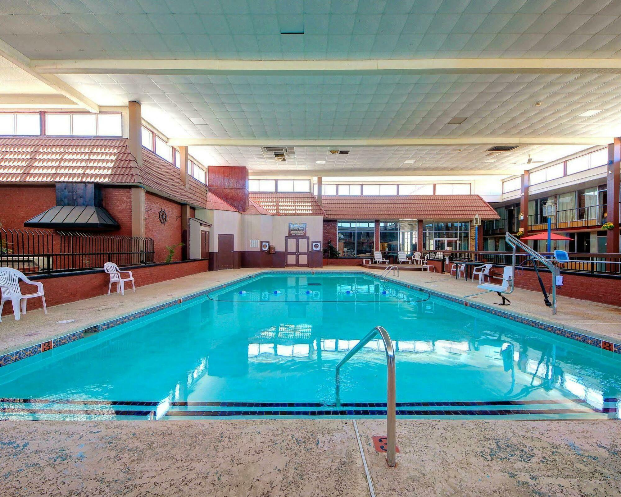 Quality Inn Shawnee I-40 מראה חיצוני תמונה